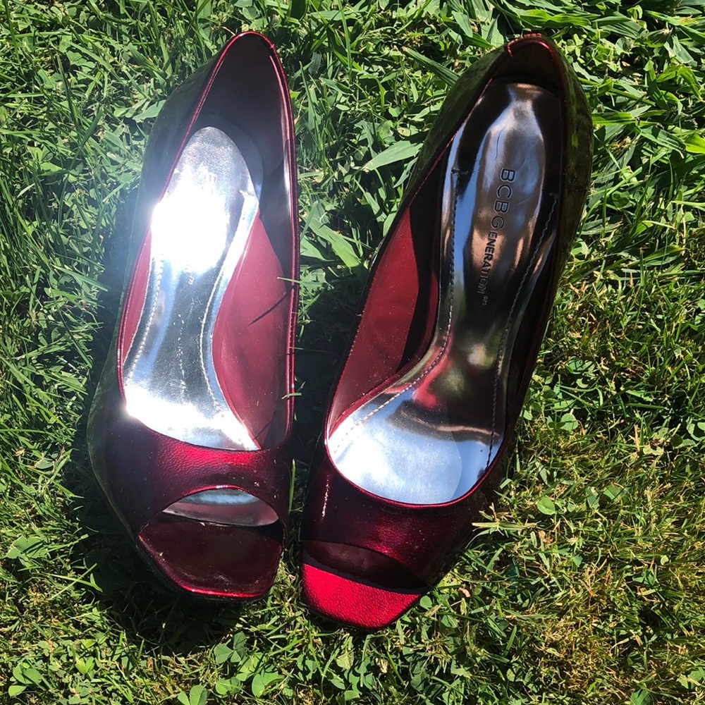 BCBG peep toe pumps